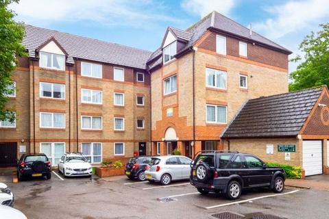 1 bedroom apartment for sale, Cedar Road, Sutton, Surrey