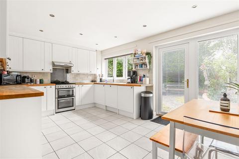 3 bedroom detached house for sale, Wilbury Road, Letchworth Garden City SG6 4JW