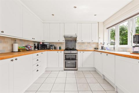 3 bedroom detached house for sale, Wilbury Road, Letchworth Garden City SG6 4JW