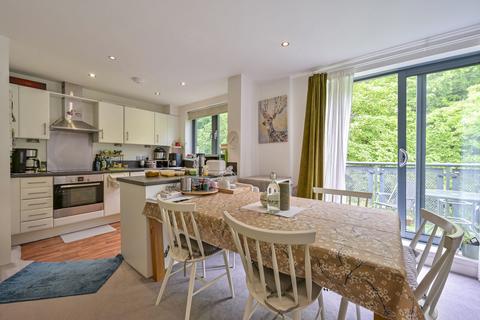 2 bedroom flat for sale, Chapter Way, Colliers Wood, London, SW19
