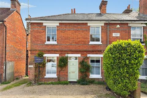2 bedroom end of terrace house for sale, Middlebridge Street, Romsey, Hampshire