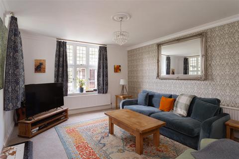 4 bedroom detached house for sale, Pendleton Road, Redhill