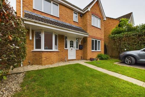 4 bedroom terraced house to rent, Whimbrel Road, Quedgeley, Gloucester, Gloucestershire, GL2