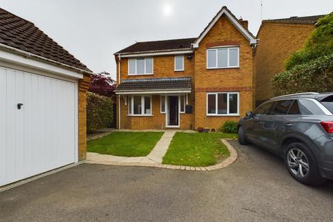 4 bedroom terraced house to rent, Whimbrel Road, Quedgeley, Gloucester, Gloucestershire, GL2