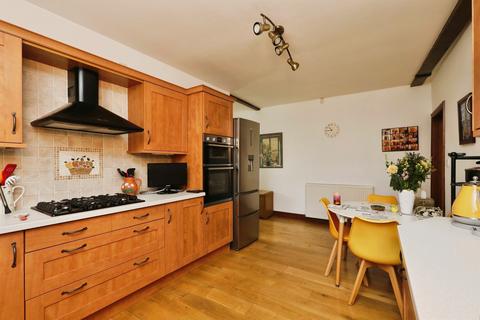 3 bedroom character property for sale, Worksop Road, Steetley, Worksop
