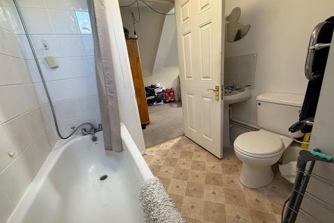 Studio to rent, Stoke Road, Guildford, GU1