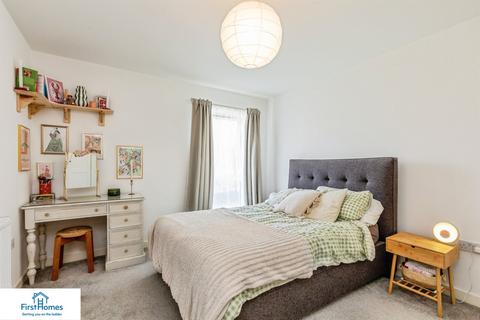 2 bedroom ground floor flat for sale, 10 Landing Lights, Bristol