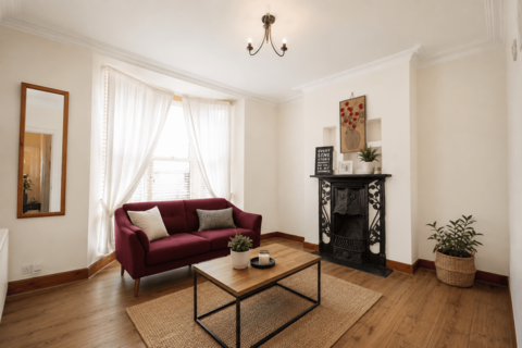 2 bedroom maisonette for sale, Herga Road, Harrow, Middlesex HA3