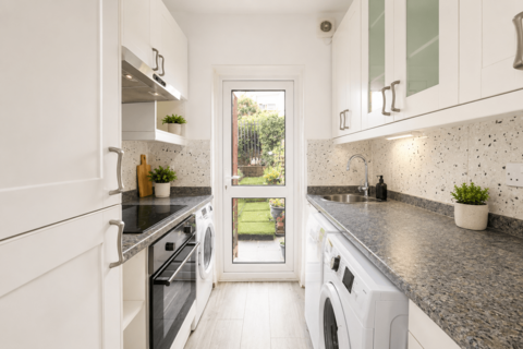2 bedroom maisonette for sale, Herga Road, Harrow, Middlesex HA3