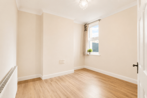 2 bedroom maisonette for sale, Herga Road, Harrow, Middlesex HA3