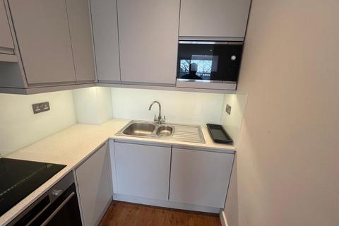 1 bedroom flat to rent, Noble Drive, Hayes & Harlington, Hillingdon, UB3 5FE