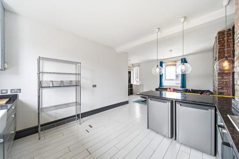 3 bedroom apartment for sale, Oldham Road, Manchester M4