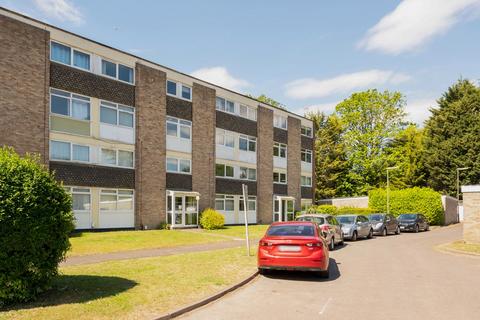 2 bedroom flat for sale, St Vincent Road, Walton-on-Thames, KT12