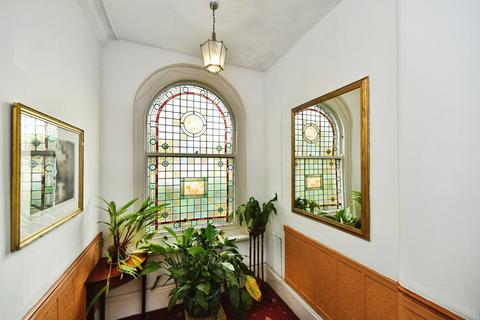 1 bedroom flat for sale, Cromwell Road, Hove