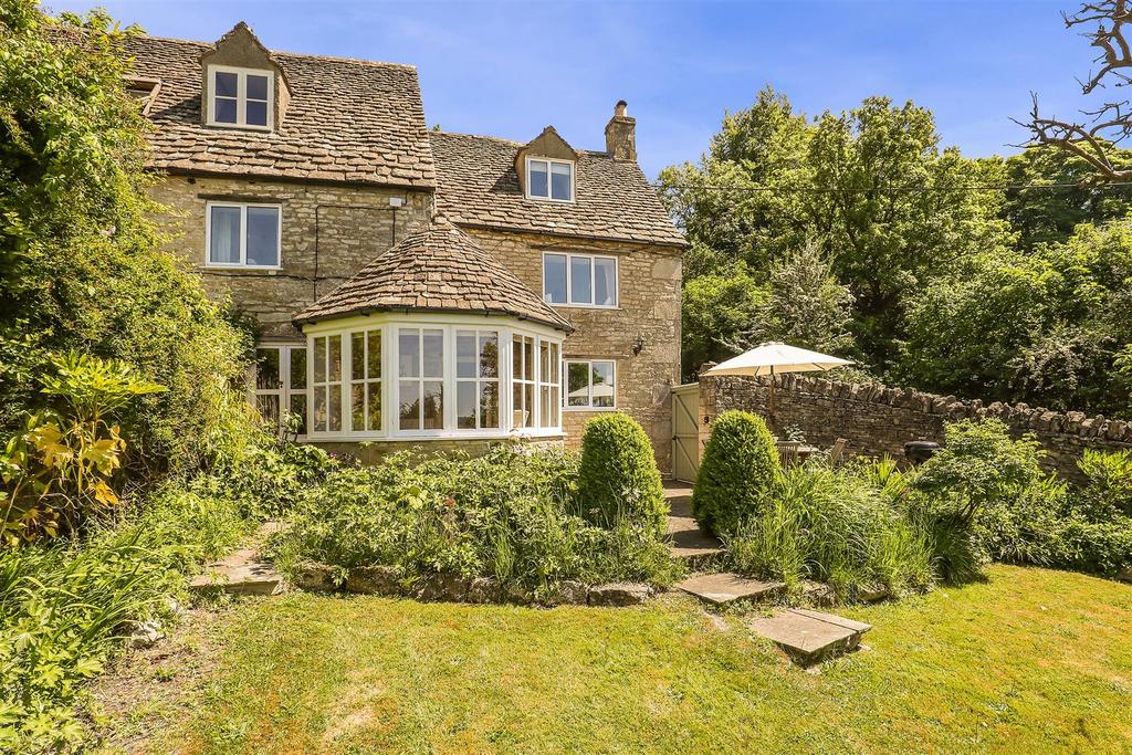 4 bedroom semi-detached house for sale in Stroud on OnTheMarket 4 bedroom semi-detached house for sale in Stroud on OnTheMarket