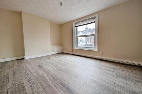 3 bedroom semi-detached house to rent, Southampton SO16
