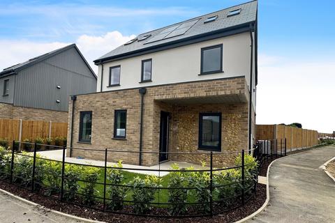 5 bedroom detached house to rent, The Old Coal Yard, Northwold, THETFORD