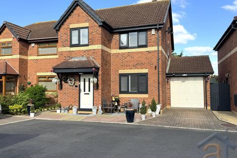 3 bedroom detached house for sale, Neales Fold, Southport, PR9 8HW