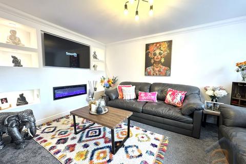 3 bedroom detached house for sale, Neales Fold, Southport, PR9 8HW