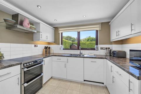 4 bedroom detached house for sale, Lark Valley Drive, Fornham St. Martin, Bury St. Edmunds