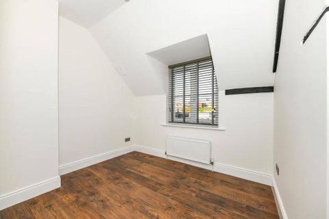 2 bedroom apartment to rent, Park Street, Guildford, GU1