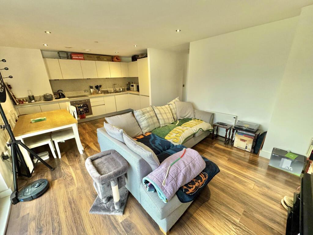 Apartment in Salford, Ordsall, Greater Manchester - View 6