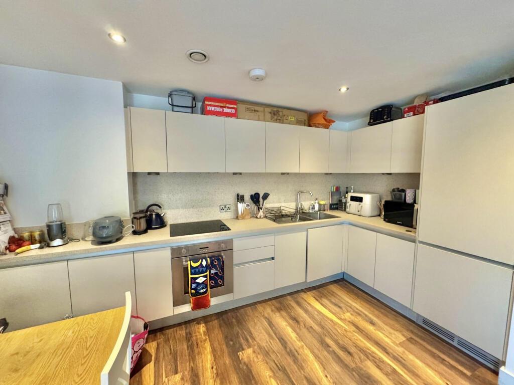 Apartment in Salford, Ordsall, Greater Manchester - More