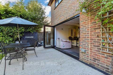 4 bedroom semi-detached house for sale, Hayes Cottages, Epsom KT18