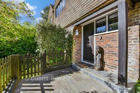 Hayes Cottages, Epsom KT18