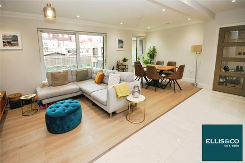 Hillview Gardens, Hendon, NW4