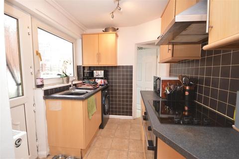 3 bedroom terraced house for sale, Longacre, Castleford