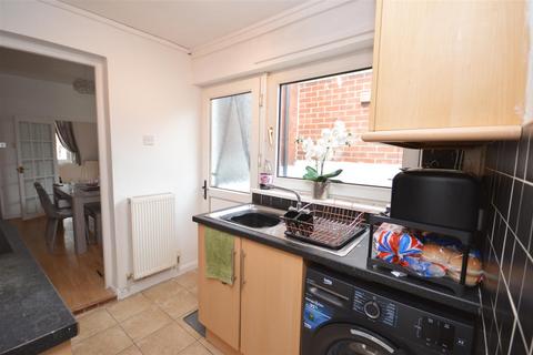 3 bedroom terraced house for sale, Longacre, Castleford