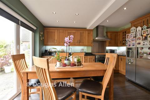 undefined, Doves Cottages, Chigwell IG7
