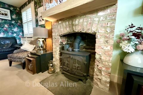 undefined, Doves Cottages, Chigwell IG7