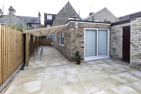1 bedroom in a house share to rent, Elizabeth Way, Cambridge CB4