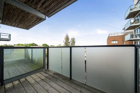 2 bedroom flat for sale, Homesdale Road, Bromley, BR2