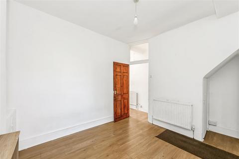 2 bedroom terraced house for sale, Canning Road, Walthamstow