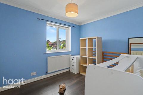 2 bedroom semi-detached house for sale, Martin Road, Dagenham