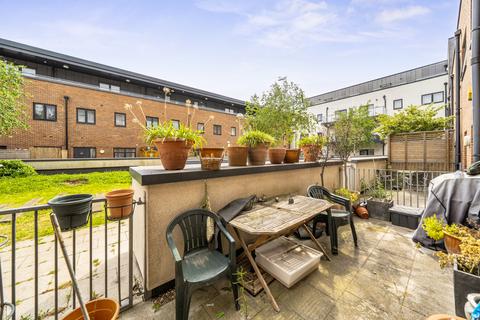 3 bedroom duplex for sale, Beaumans Drive, Waltham Forest, London, E17
