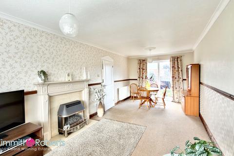 3 bedroom end of terrace house for sale, Gilesgate Road, Hetton le Hole, Houghton le Spring, Tyne and Wear, DH5 0EZ