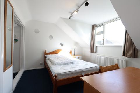 undefined, West Riding Bricket Wood, St. Albans AL2