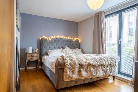 1 bedroom flat for sale, Saltire Street, Edinburgh, EH5