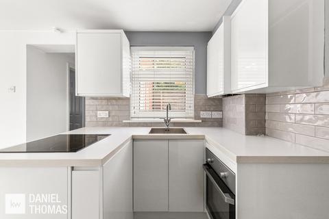 2 bedroom maisonette for sale, DANIEL THOMAS | Thornhill, Epping, CM16 6DN