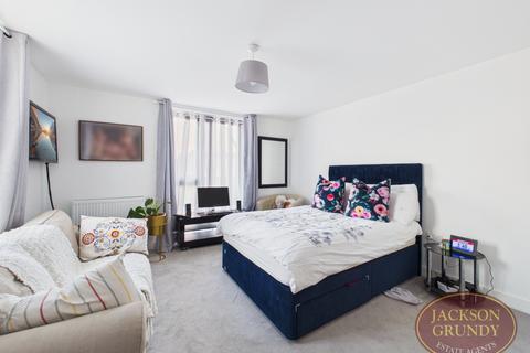 1 bedroom flat for sale, Goldcrest Close, Daventry, NN11 2AP