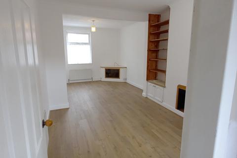 2 bedroom house to rent, Huxley Street, Northwich, CW8