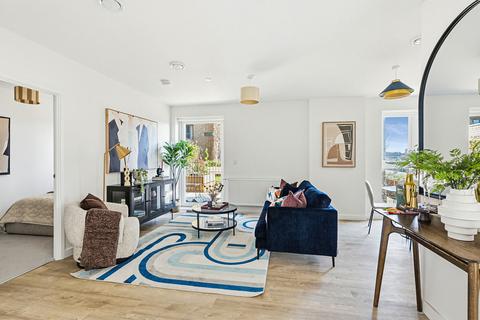 3 bedroom flat to rent, at Goodmayes Square, High Road, Teal Road IG3