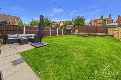 3 bedroom end of terrace house for sale, Harewood Close, Cheshire CW9