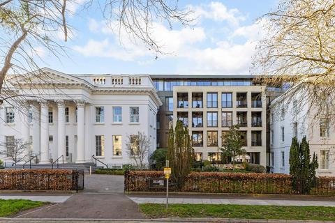 2 bedroom flat for sale, Bayshill Road, Cheltenham GL50