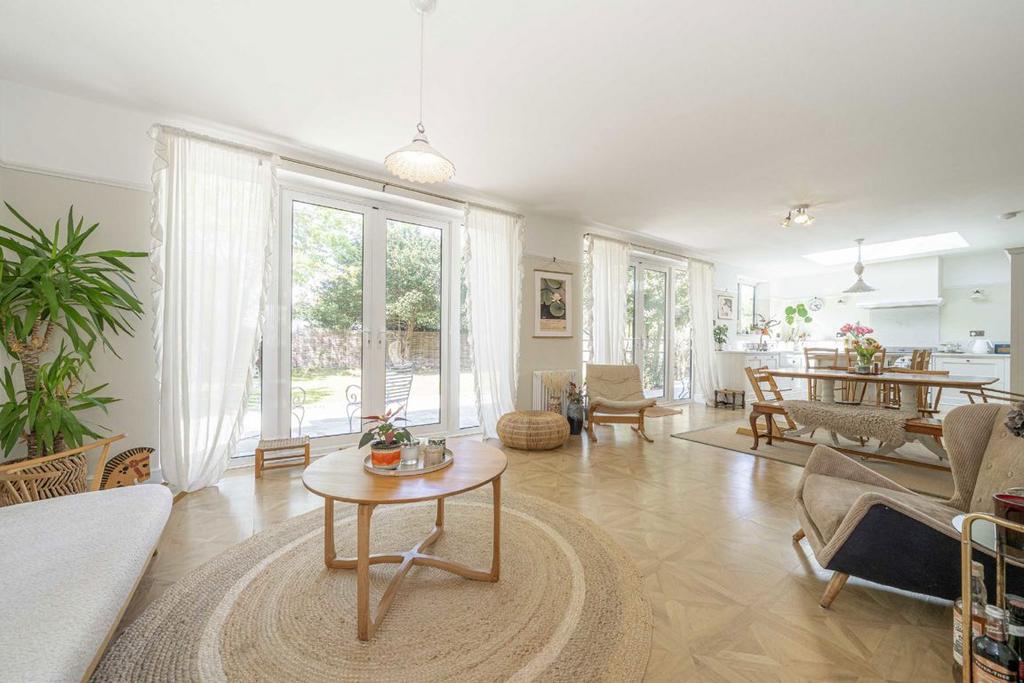 Open-plan living area, open plan living