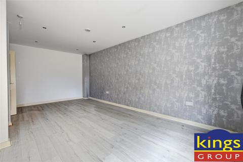3 bedroom terraced house for sale, Beaumans Drive, London